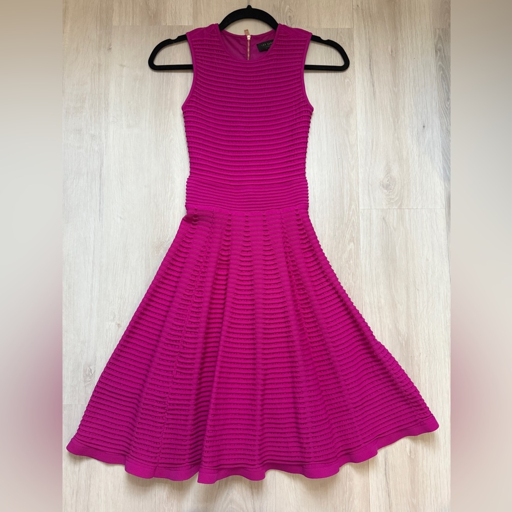 TED BAKER PINK STRETCHY SKATER FIT AND FLARE DRESS WITH ROSE GOLD ZIPPER SIZE 0